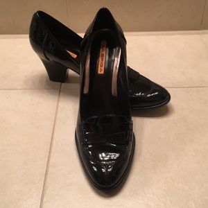 Like-New: Via Spiga Black Patent Heeled Loafers